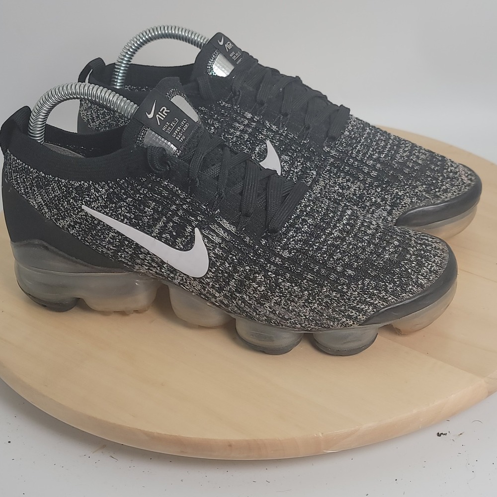 Nike Air Vapormax Flyknit 3 Oreo Black White Women 8.5 Sneakers Shoes AJ6910-001